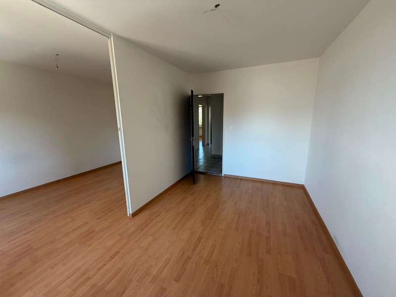 Grosszügige 5.5-Zimmer-Wohnung zur befristeten Miete bis 31.03.2027 (2)