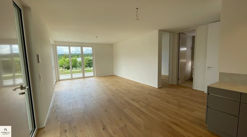 Sonnig, modern und hochwertig – 2.5 Zimmer Wohnung mit unverbaubarer Aussicht (3)