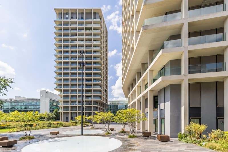 Exklusive 2 Zimmer Wohnung mit Panorama über den Dächern von Zürich (1)