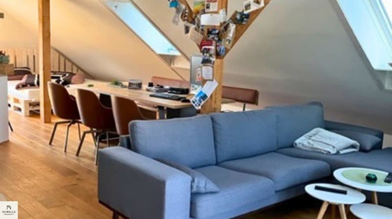 Charmante Dachwohnung mit Schwedenofen und Aussicht ins Grüne (2)