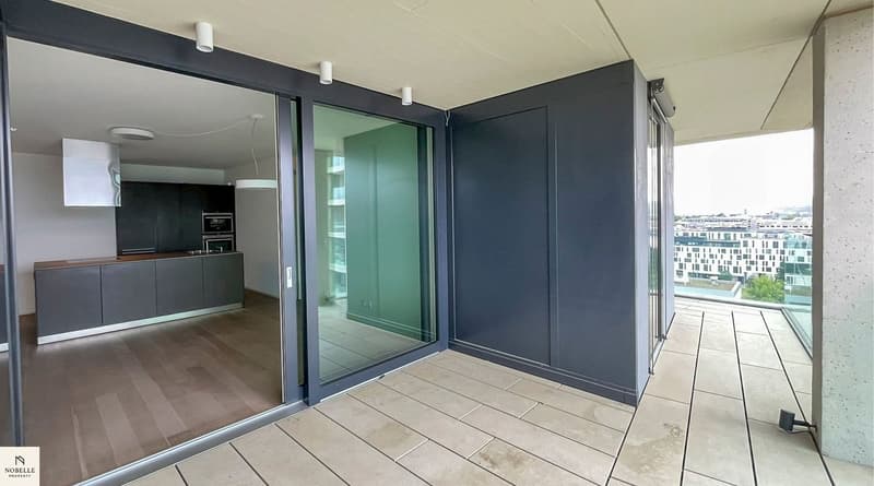 Moderne 2.5-Zimmer-Wohnung im 13. Stock mit atemberaubendem Stadtblick – Glattpark, Zürich (7)
