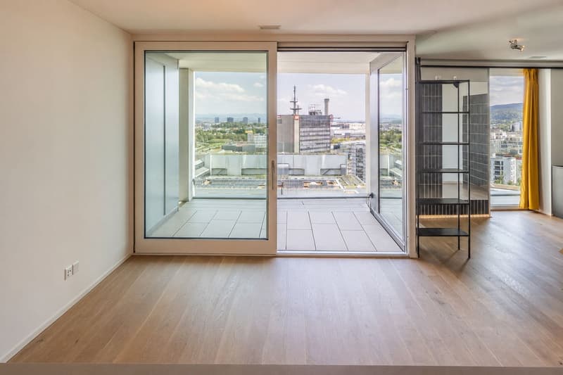 Moderne 2.5-Zimmer-Wohnung im 13. Stock mit atemberaubendem Stadtblick – Glattpark, Zürich (4)