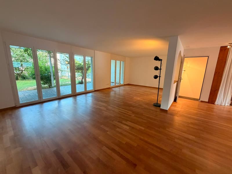 Aussergewöhnlich grosszügiges 7.5-Zimmer mit Südgarten und vielseitigem 2. Obergeschoss (3)