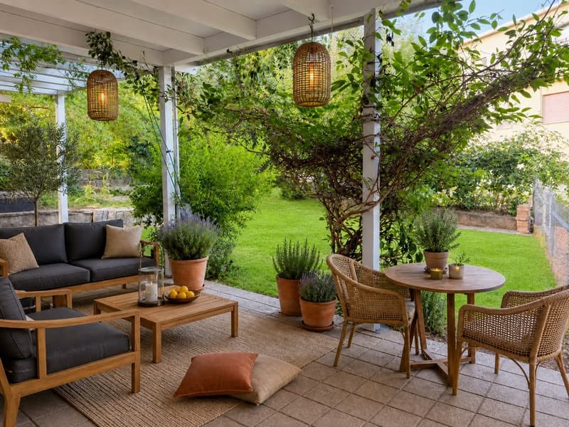 Aussergewöhnlich grosszügiges 7.5-Zimmer mit Südgarten und vielseitigem 2. Obergeschoss (6)