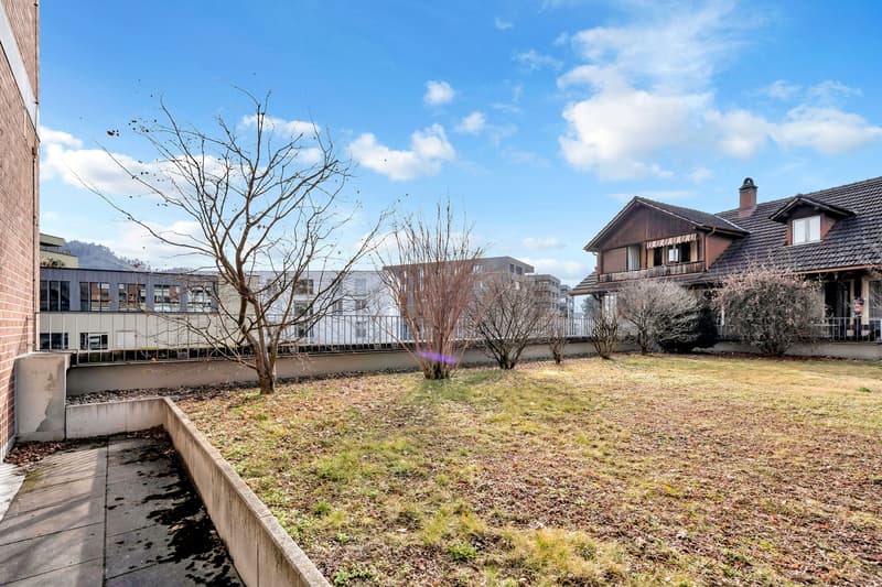 Centrally located commercial property with terrace in Steffisburg for sale (11)