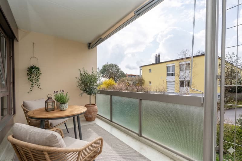 3.5-room apartment with balcony and parking space in Bolligen (11)