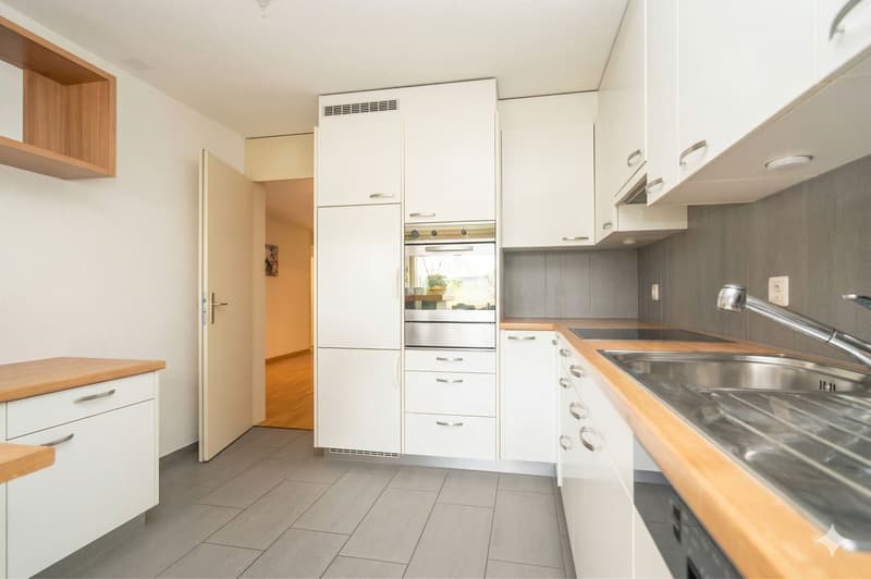 3.5-room apartment with balcony and parking space in Bolligen (4)
