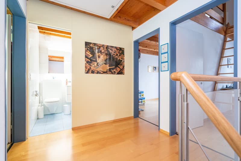 5.5-Zimmer-Reihenhaus mit Aussensitzplätzen, zwei Balkonen und einem Einstellhallenplatz (7)
