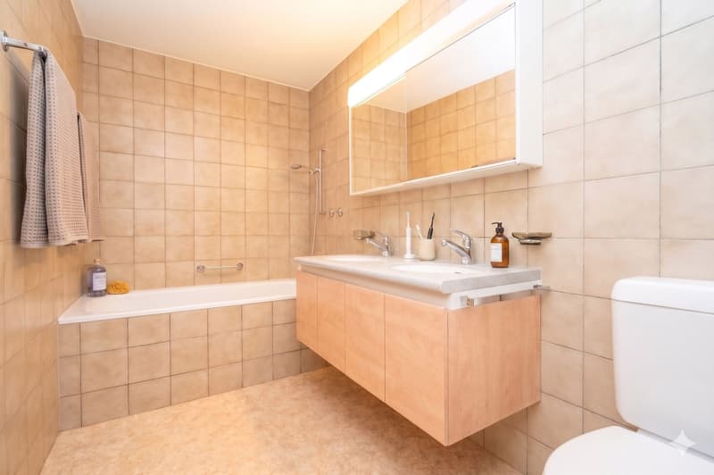 Helle 4.5-Zimmer-Wohnung mit Einstellplatz in Bolligen (6)