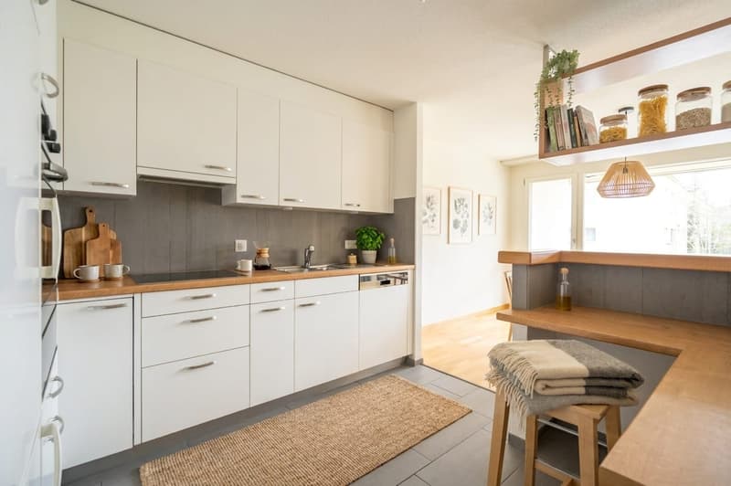 Ruhig, grün und sofort wohnbereit - 3.5-Zimmerwohnung in Bolligen (4)