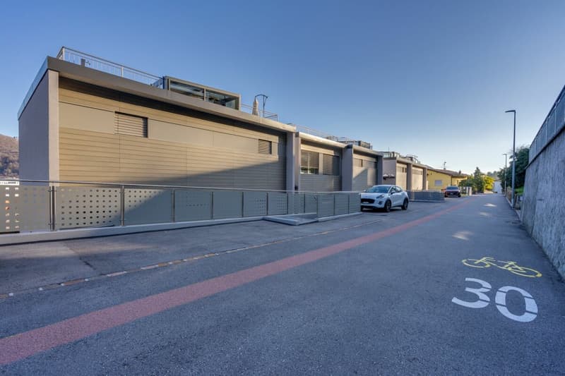AGNO · AMPIO E MODERNO BILOCALE CON TERRAZZA PANORAMICA (10)