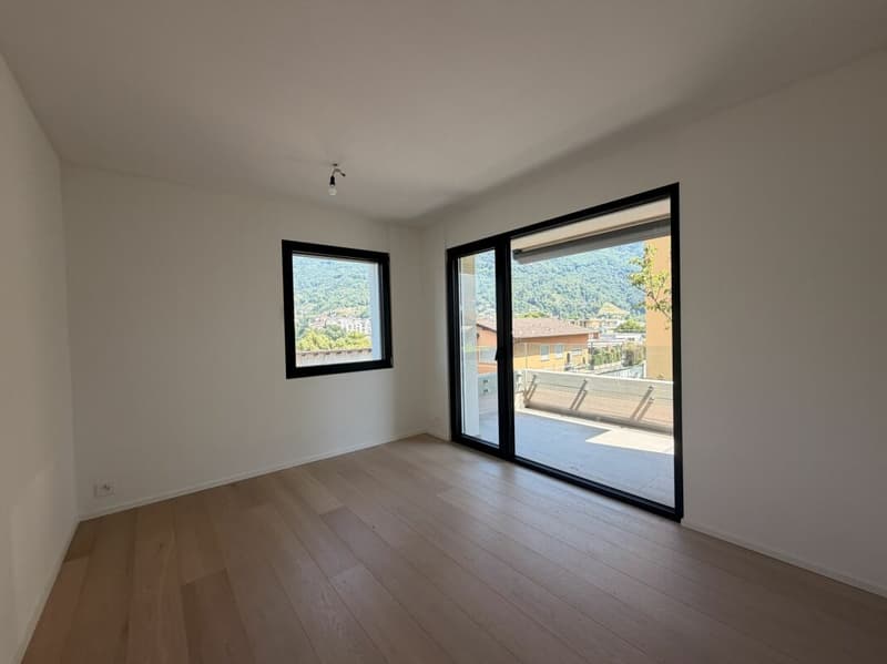 CANOBBIO - FULLY RENOVATED 4.5-ROOM APARTMENT WITH PRIVATE GARDEN, TECHNOLOGY AND COMFORT (16)
