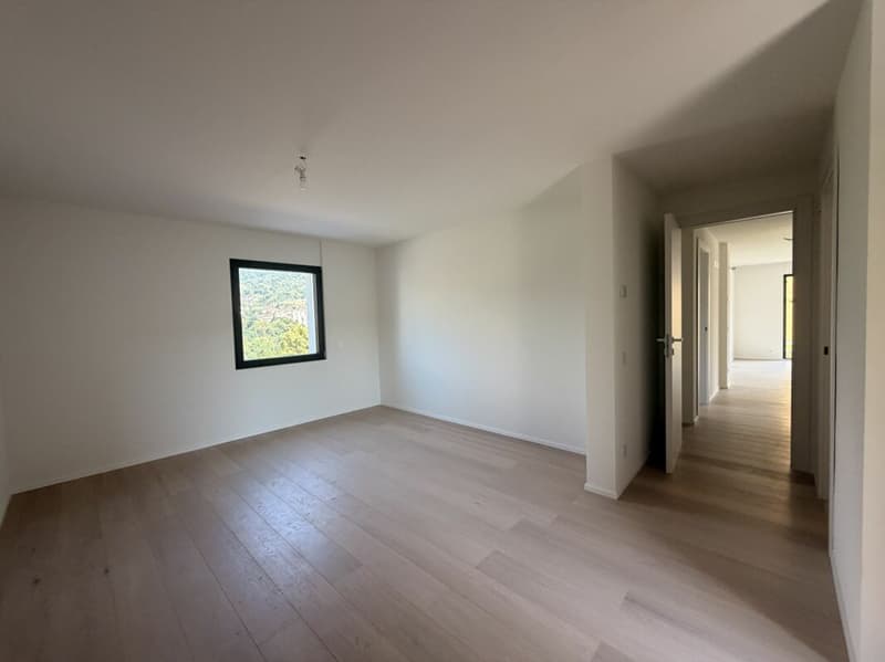 CANOBBIO - FULLY RENOVATED 4.5-ROOM APARTMENT WITH PRIVATE GARDEN, TECHNOLOGY AND COMFORT (17)