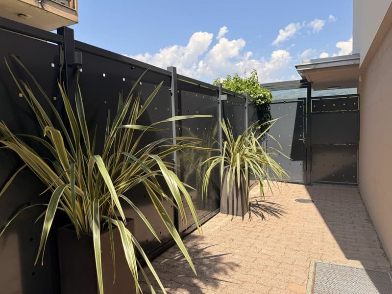CANOBBIO - FULLY RENOVATED 4.5-ROOM APARTMENT WITH PRIVATE GARDEN, TECHNOLOGY AND COMFORT (20)