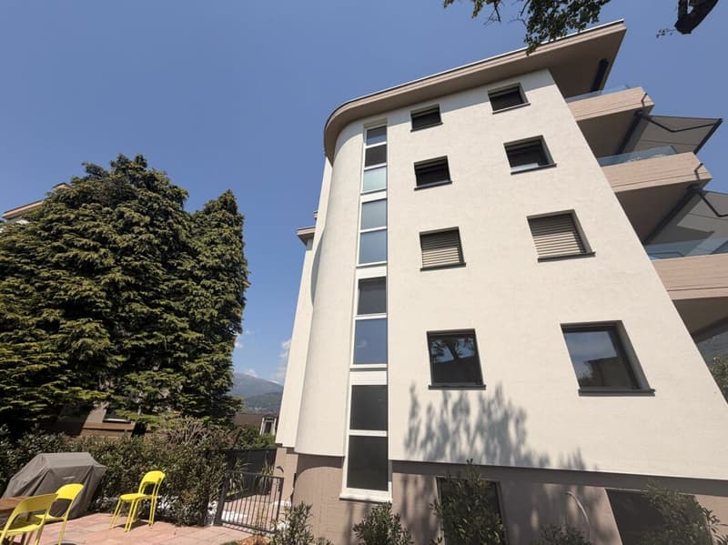 CANOBBIO - FULLY RENOVATED 4.5-ROOM PENTHOUSE WITH LAKE VIEW, TECHNOLOGY AND COMFORT (15)