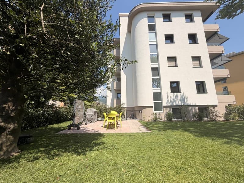 CANOBBIO - FULLY RENOVATED 4.5-ROOM PENTHOUSE WITH LAKE VIEW, TECHNOLOGY AND COMFORT (16)