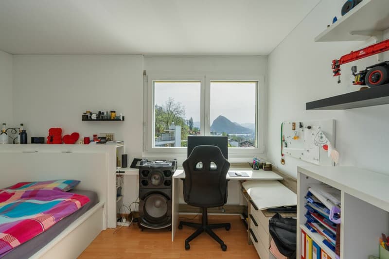 DAVESCO · CASA MODERNA CON GIARDINO E VISTA APERTA SUL LAGO DI LUGANO (10)