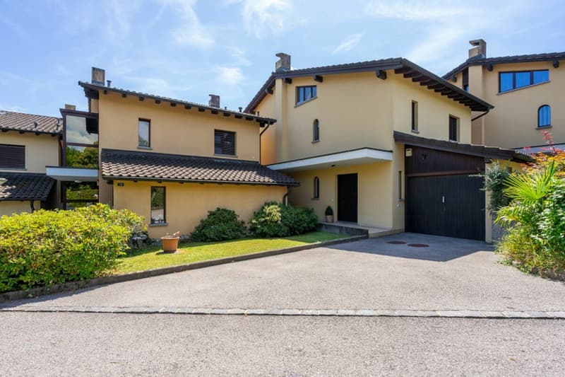 COLLINA D'ORO - HOUSE WITH GARDEN IN ONE OF THE MOST SOUGHT-AFTER AREAS OF LUGANO (9)