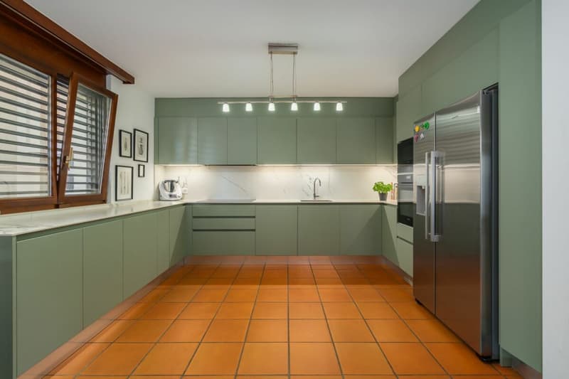 COLLINA D'ORO - HOUSE WITH GARDEN IN ONE OF THE MOST SOUGHT-AFTER AREAS OF LUGANO (2)