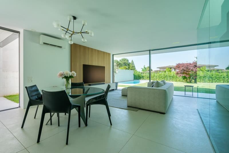 VILLA LUGANESE - VILLA MINERGIE CON PISCINA RISCALDATA E GIARDINO PRIVATO (2)