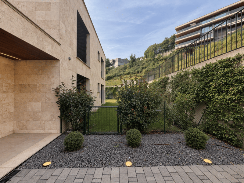 CANOBBIO - 4.5 LOCALI, FINITURE DI QUALITÀ, TERRAZZA VISTA LAGO E GIARDINO IN UN'UNICA SOLUZIONE (14)