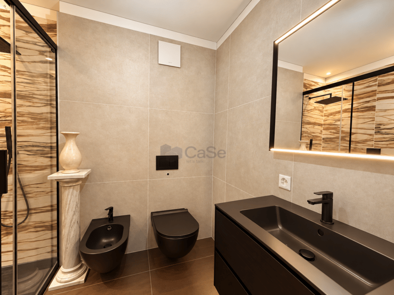 CANOBBIO - 4.5 LOCALI, FINITURE DI QUALITÀ, TERRAZZA VISTA LAGO E GIARDINO IN UN'UNICA SOLUZIONE (11)