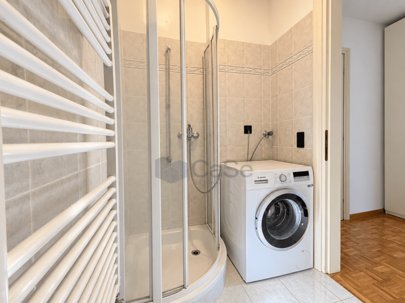 CaSe Immobiliare | 130 M² | 3 CAMERE DA LETTO | AMPIA TERRAZZA VISTA LAGO | GIARDINO | 2 POSTI AUTO (15)