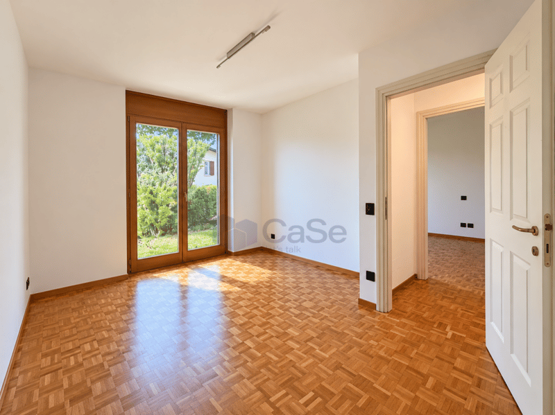 CaSe Immobiliare | 130 M² | 3 CAMERE DA LETTO | AMPIA TERRAZZA VISTA LAGO | GIARDINO | 2 POSTI AUTO (10)