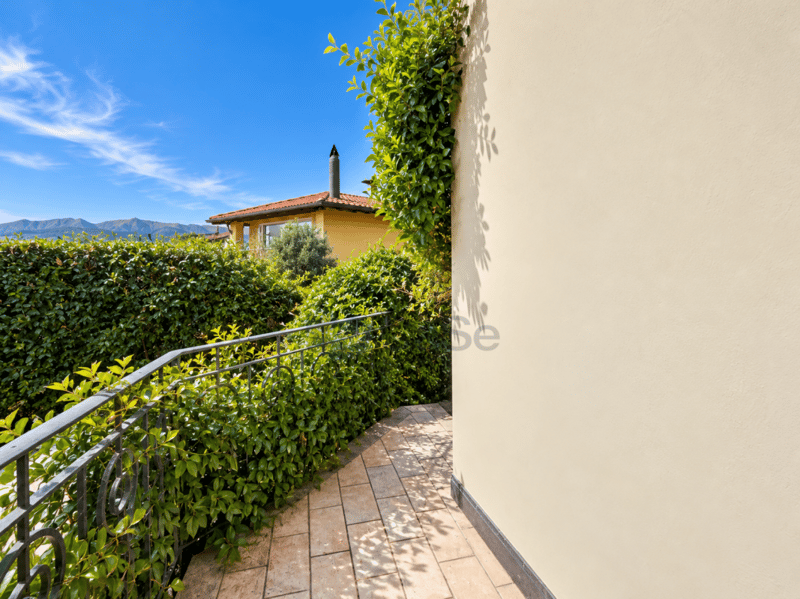 CaSe Immobiliare | 130 M² | 3 CAMERE DA LETTO | AMPIA TERRAZZA VISTA LAGO | GIARDINO | 2 POSTI AUTO (9)
