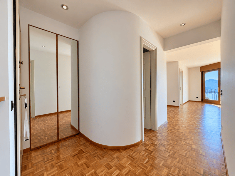 CaSe Immobiliare | 130 M² | 3 CAMERE DA LETTO | AMPIA TERRAZZA VISTA LAGO | GIARDINO | 2 POSTI AUTO (2)