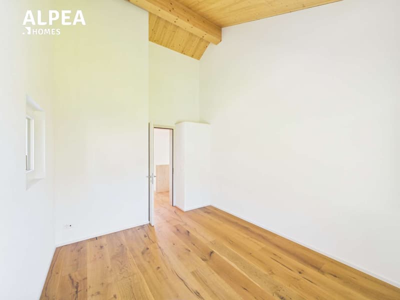 Einfamilienhaus mit Einliegerwohnung & Panoramaausblick in Cumbel (Val Lumnezia) (11)