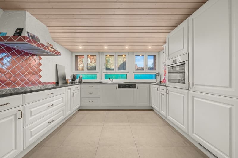 Spacieux duplex entièrement rénové avec grande terrasse extérieur (3)