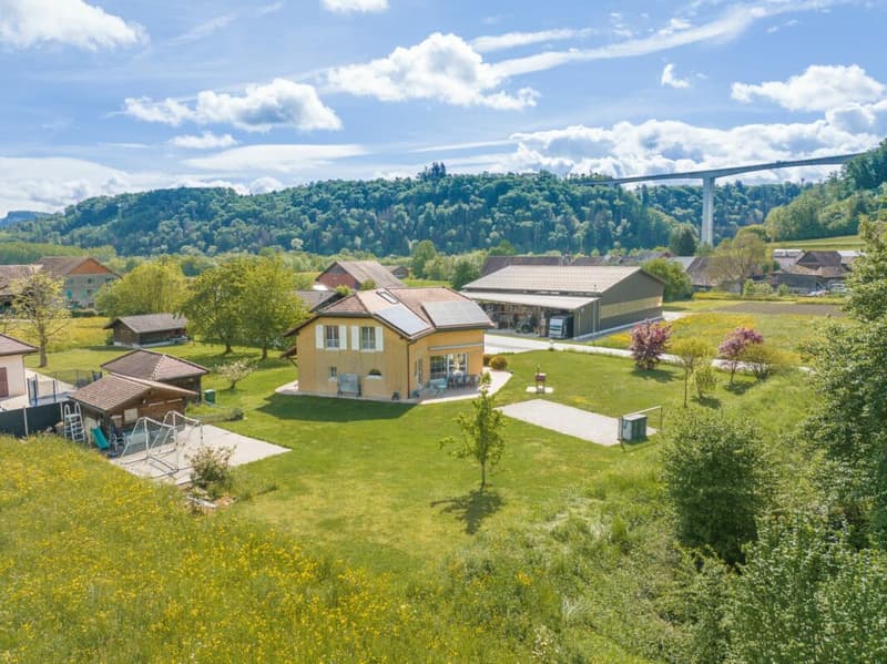 Superbe villa individuelle avec un vaste terrain (2)