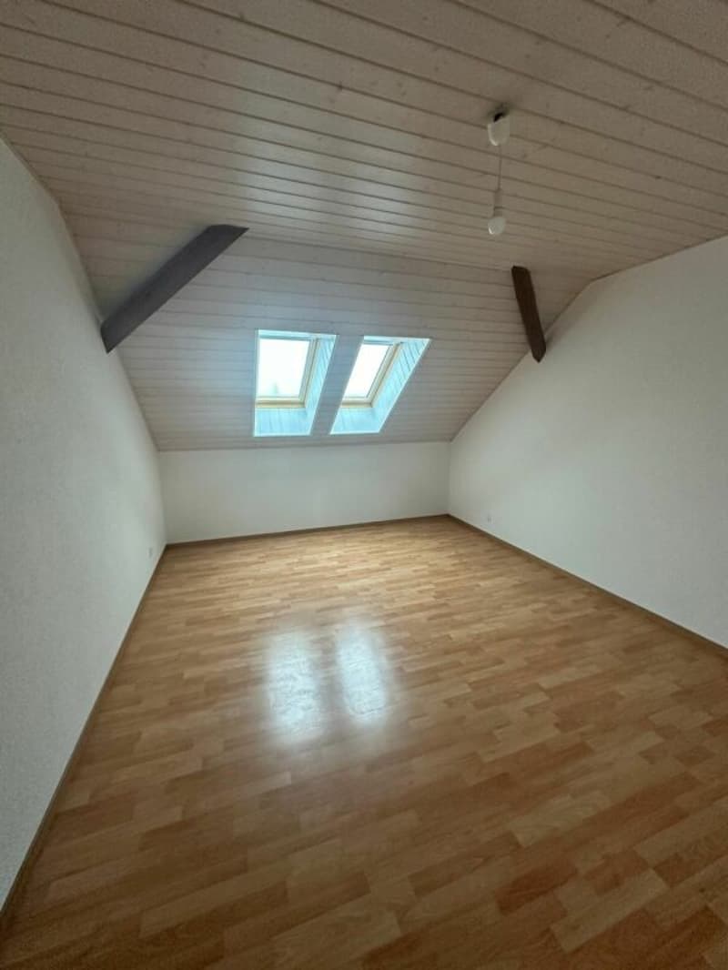 Duplex lumineux de 126 m² avec jardin commun dans un cadre verdoyant à Vuissens (4)