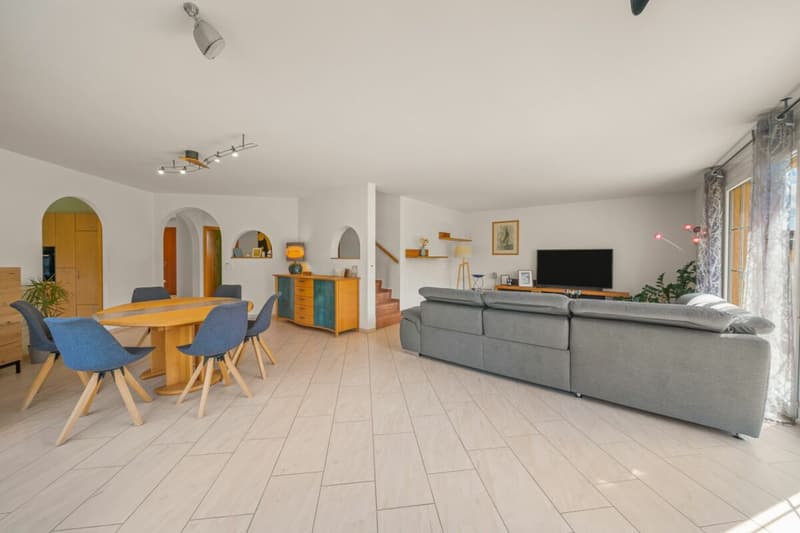 Superbe villa individuelle avec un vaste terrain (4)
