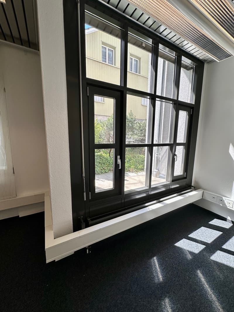 Attraktive, modern ausgebaute Bürofläche an zentraler Lage in Flawil (18)