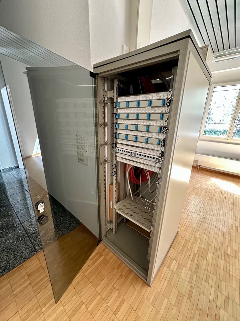 Attraktive, modern ausgebaute Bürofläche an zentraler Lage in Flawil (11)