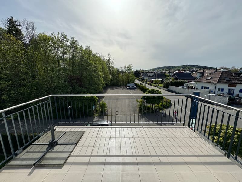 Charmante 4.5-Zimmer-Dachwohnung in Berg TG – Modern, ruhig und familienfreundlich (2)
