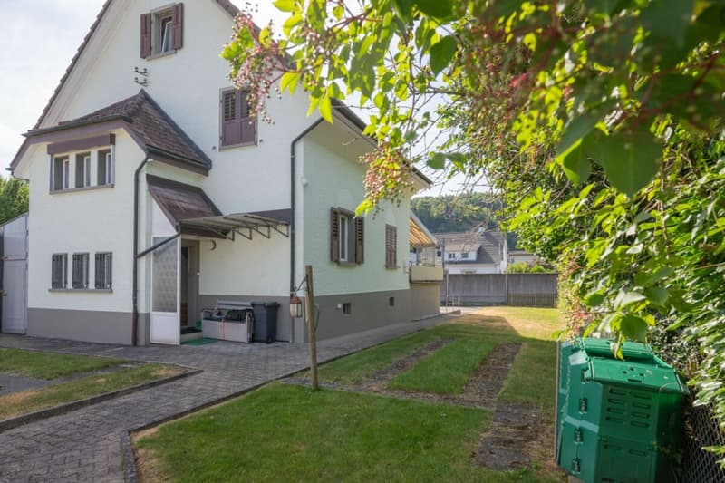 Viel Raum - Zwei Wohnungen - Unzählige Möglichkeiten! (11)