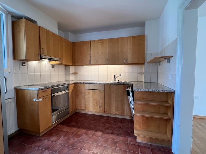Haus-im-Haus-Feeling: Grosszügige 4-Zimmer-Maisonette-Wohnung in Binningen (10)