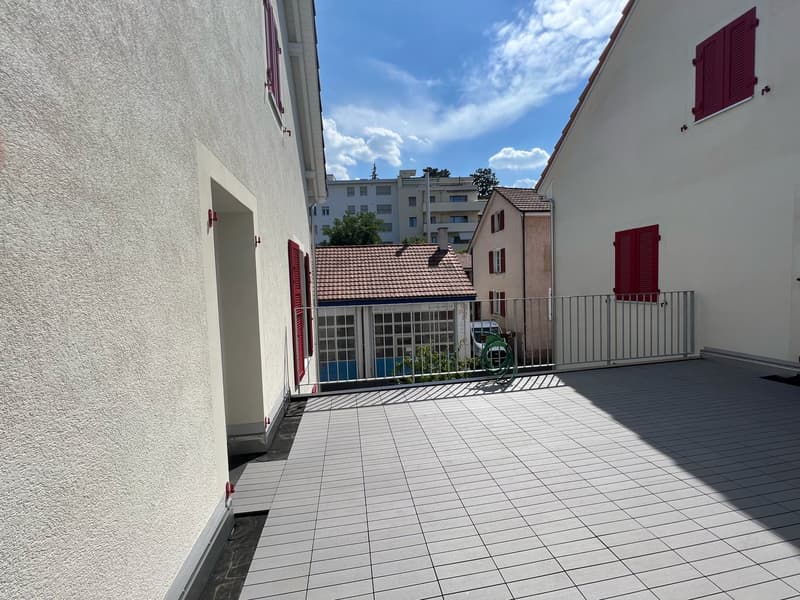 Haus-im-Haus-Feeling: Grosszügige 4-Zimmer-Maisonette-Wohnung in Binningen (16)