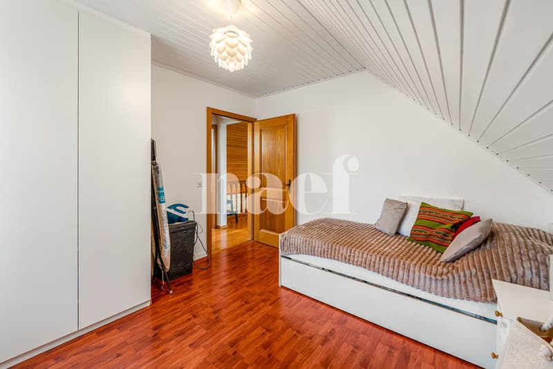 Maison individuelle de 5.5 pièces avec piscine à vendre à Neyruz (11)