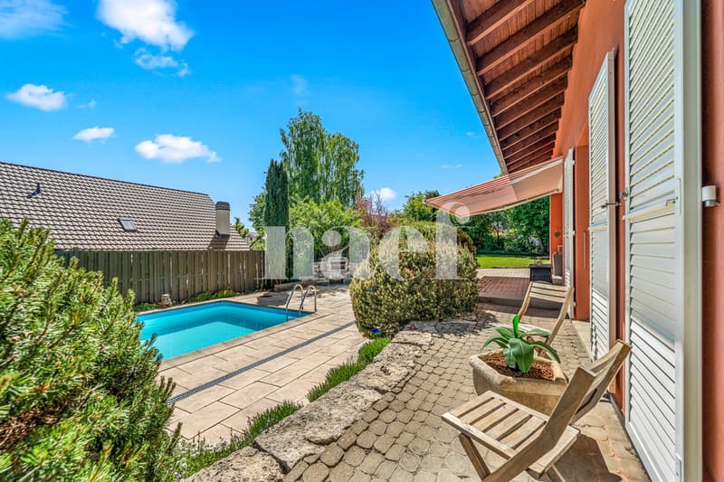 Maison individuelle de 5.5 pièces avec piscine à vendre à Neyruz (4)