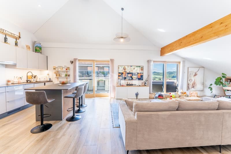 Spacieux appartement de 4.5 pièces en attique avec balcon à vendre à Prez-vers-Siviriez (1)
