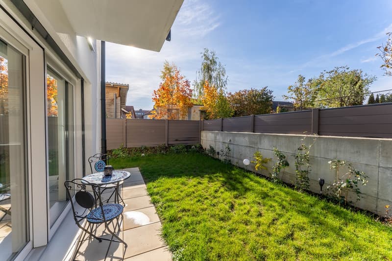 Villa jumelée de 4.5 pièces avec terrasse et balcons à vendre à Vuadens (9)