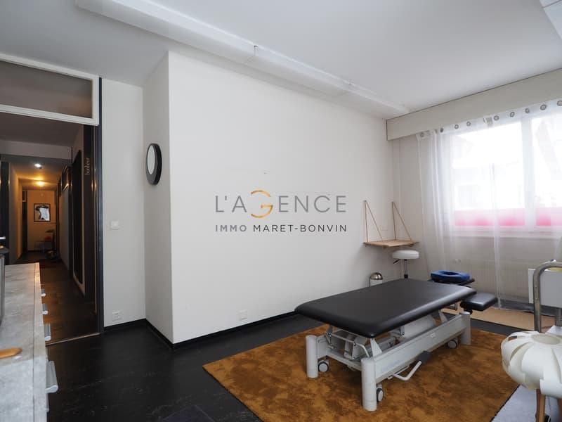 Espace de travail à louer à la journée ou au mois / centre de Sion (3)