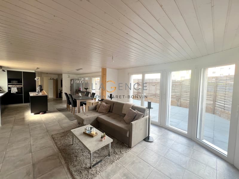 APPARTEMENT 3,5 PCES ET STUDIO DE 1,5 PCES DE RENDEMENT (1)