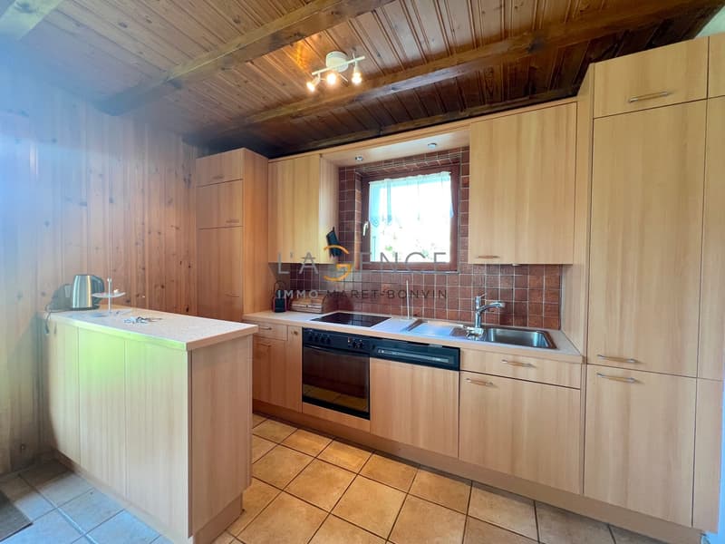 CHALET TRADITIONNEL AVEC VUE IMPRENABLE (3)