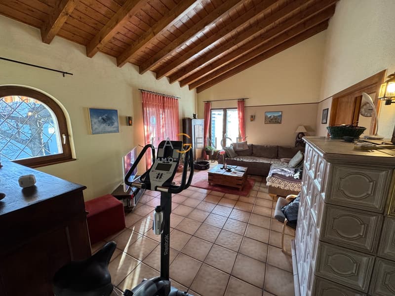 Villa individuelle sur terrain de 836M2 (2)