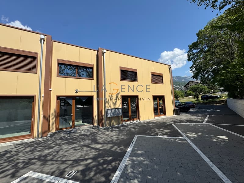 Local commercial de 50 m² idéalement situé à Savièse (2)